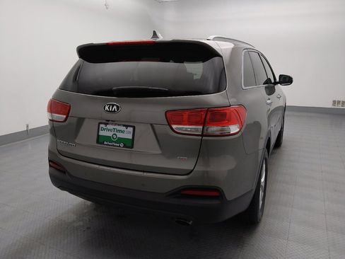 Used 2016 Kia Sorento AWD w/ LX Convenience Package image 7