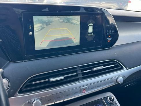 Used 2022 Hyundai Palisade SEL w/ 8P Bench Seat Package AWD/4WD image 16