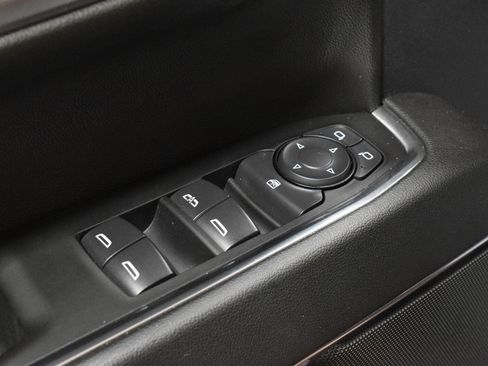 Used 2025 Chevrolet Silverado 1500 LT AWD/4WD image 10