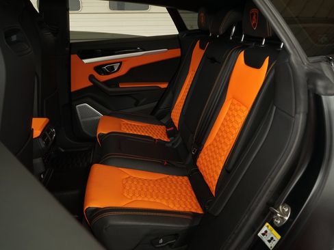 Used 2022 Lamborghini Urus AWD/4WD image 22