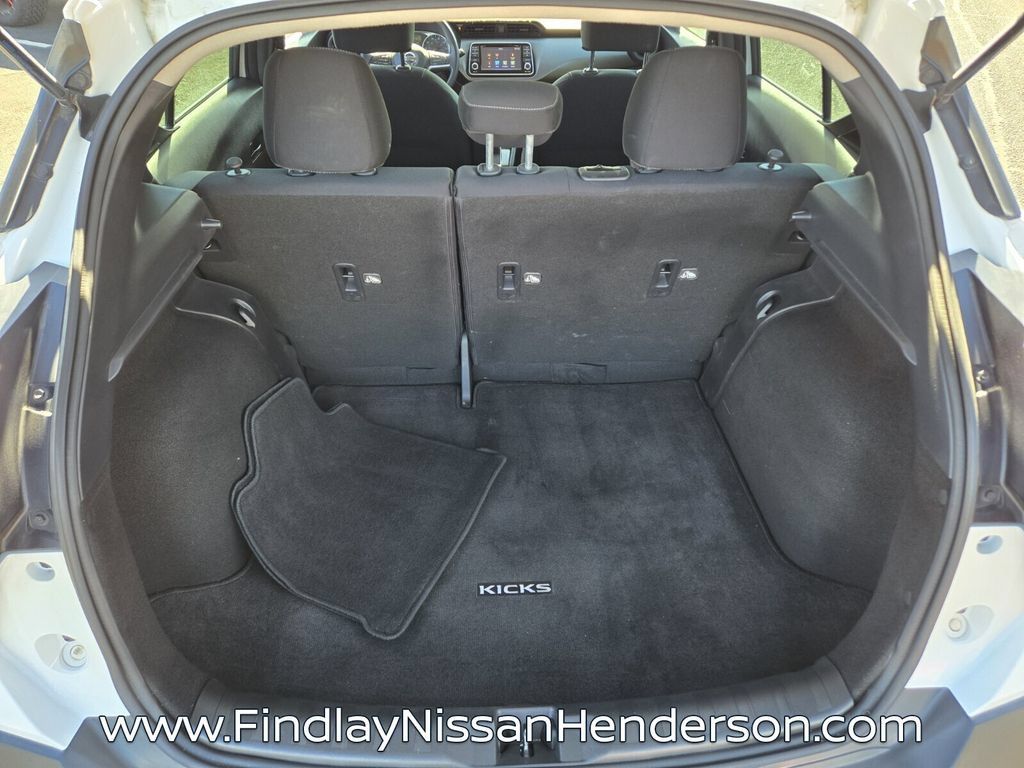 Used 2018 Nissan Kicks S FWD image 13