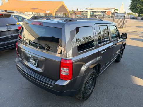 Used 2016 Jeep Patriot Sport w/ Power Value Group AWD/4WD image 21