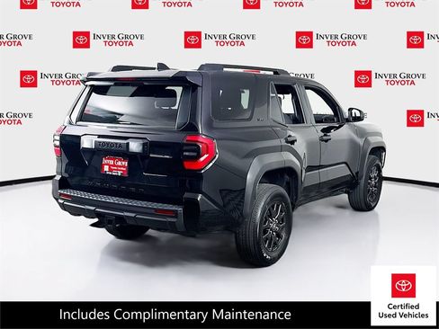 Certified 2025 Toyota 4Runner SR5 AWD/4WD image 5