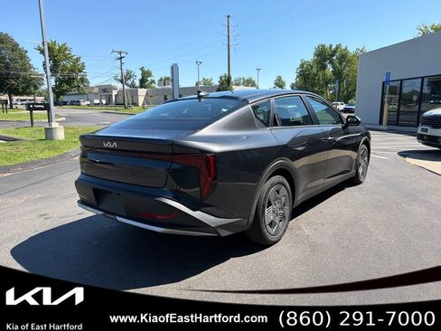 New 2026 Kia K4 FWD image 8