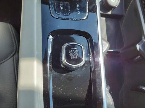 New 2024 Volvo S60 B5 Plus w/ Climate Package image 17