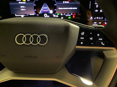 Certified 2025 Audi Q5 Premium w/ Convenience Package image 22