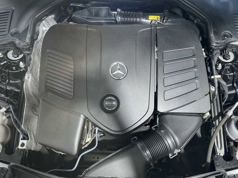Used 2024 Mercedes-Benz C 300 4MATIC Sedan image 9