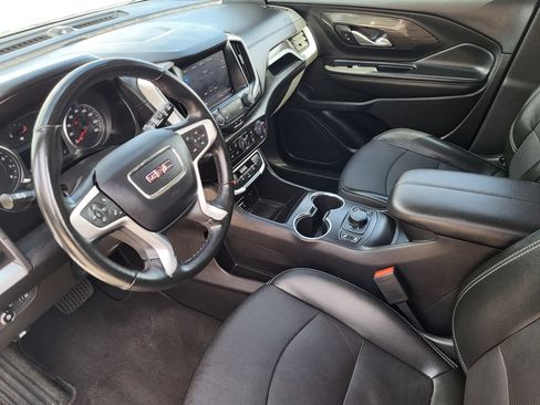 Used 2024 GMC Terrain SLT AWD/4WD image 10