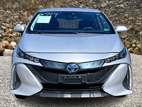 Used 2017 Toyota Prius Prime Plus image 3