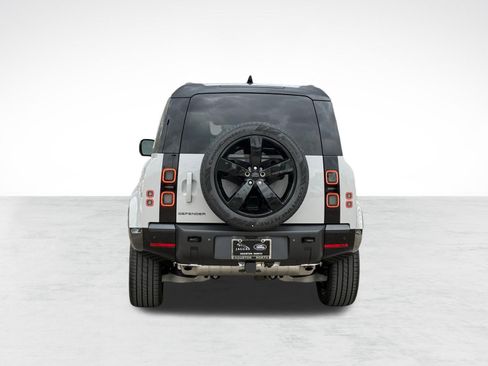 Used 2026 Land Rover Defender 110 X-Dynamic SE AWD/4WD image 10