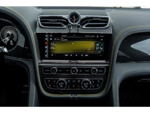 Used 2023 Bentley Bentayga Speed image 35