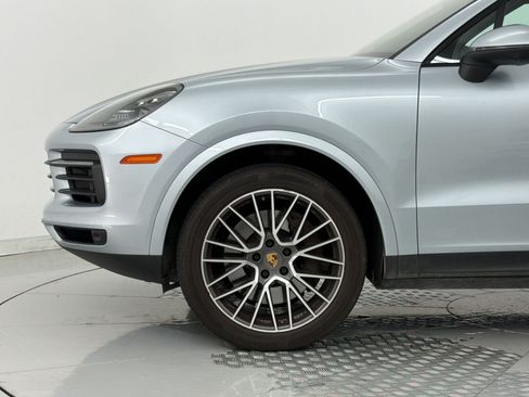 Used 2022 Porsche Cayenne AWD/4WD image 11