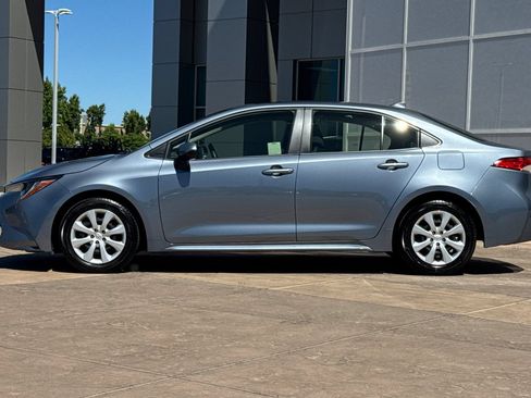 Certified 2022 Toyota Corolla LE FWD image 8