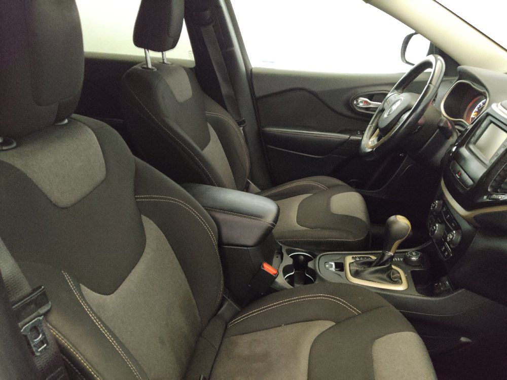 Used 2014 Jeep Cherokee Latitude AWD/4WD image 21
