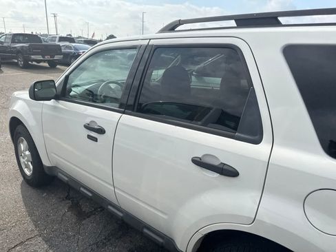 Used 2011 Ford Escape XLT w/ 201A Rapid Spec Order Code FWD image 17