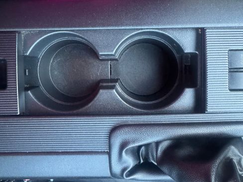 Used 2006 MAZDA MX-5 Miata 3rd Generation Limited image 19