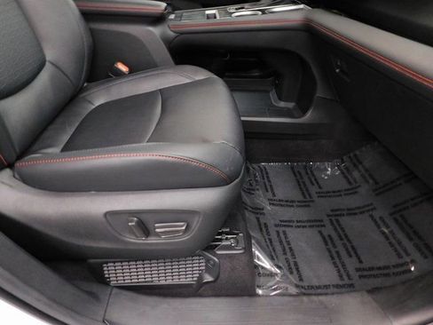 Used 2025 Toyota Sienna XSE image 34