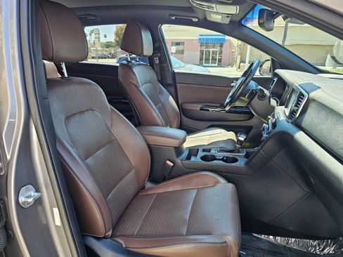 Used 2017 Kia Sportage SX FWD image 11