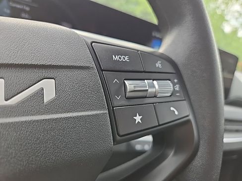 Certified 2025 Kia K4 FWD image 14