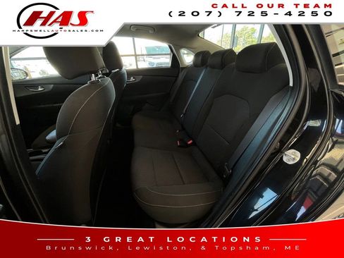 Used 2020 Kia Forte LXS FWD image 11