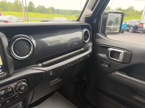 Used 2021 Jeep Wrangler Unlimited Rubicon w/ Trailer Tow Package AWD/4WD image 27