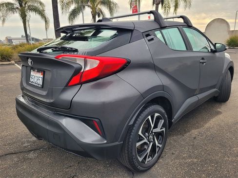 Certified 2022 Toyota C-HR XLE image 4