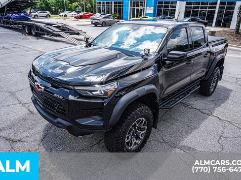 Used 2023 Chevrolet Colorado ZR2 w/ ZR2 Convenience Package III AWD/4WD image 18