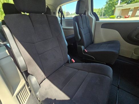Used 2012 Dodge Grand Caravan Crew w/ Crew Value Pkg FWD image 28
