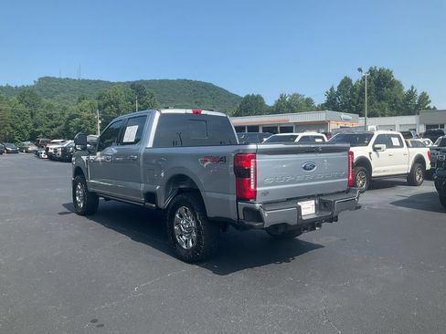 Used 2024 Ford F250 Lariat w/ Lariat Ultimate Package AWD/4WD image 7