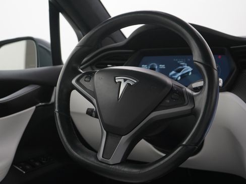 Used 2018 Tesla Model X 100D AWD/4WD image 15