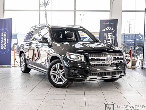 Used 2021 Mercedes-Benz GLB 250 4MATIC w/ Premium Package image 3