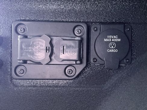 Used 2024 RAM 2500 Limited w/ Safety Group image 8