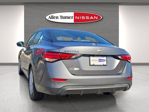 Used 2024 Nissan Sentra S image 9