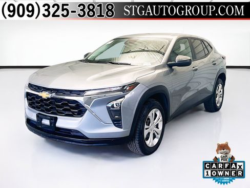Used 2024 Chevrolet Trax LS w/ Driver Confidence Package image 1