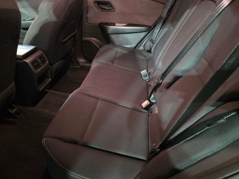 Used 2023 Nissan Rogue S image 15