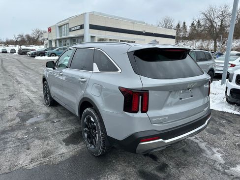 New 2026 Kia Sorento S image 7