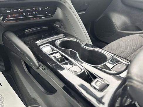 Used 2023 Buick Envision Preferred AWD/4WD image 43