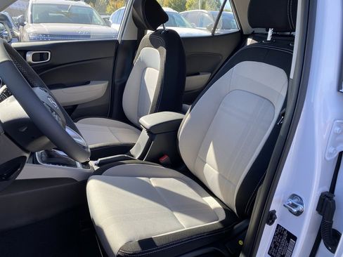 New 2026 Hyundai Venue SEL image 20