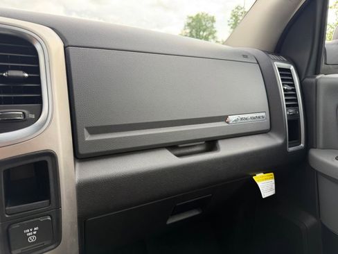 Used 2017 RAM 1500 Big Horn AWD/4WD image 35