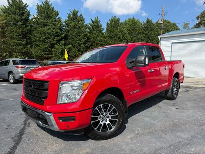 Used 2021 Nissan Titan SV w/ SV Convenience Package