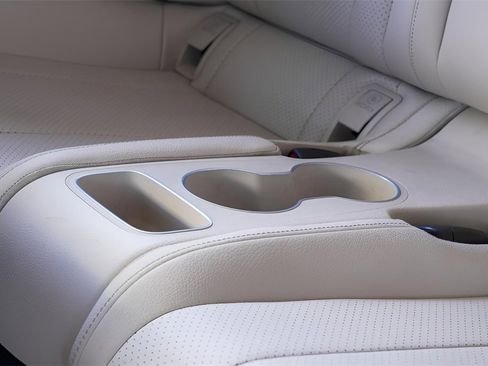 Used 2024 Mercedes-Benz CLE 300 4MATIC Cabriolet image 68