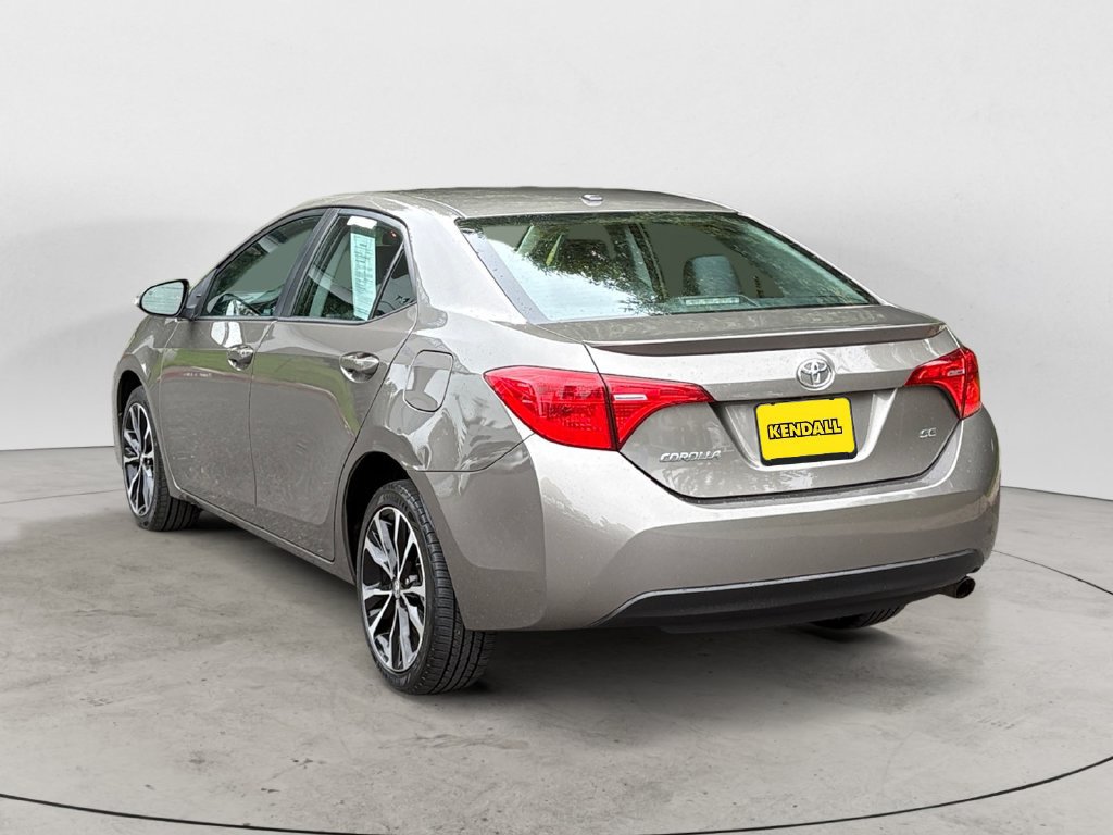 Used 2017 Toyota Corolla SE w/ SE Premium Package FWD image 7