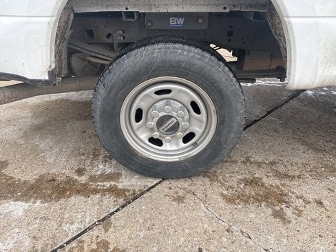 Used 2022 Ford F250 XL w/ Power Equipment Group image 7