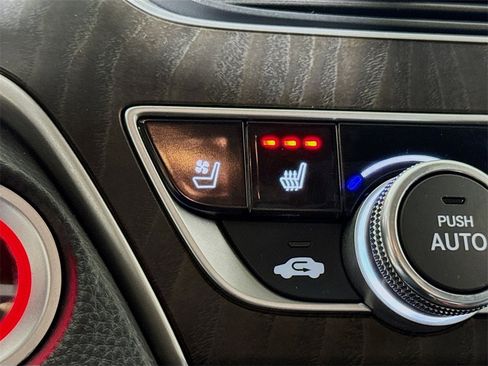 Used 2021 Honda Accord Touring image 19