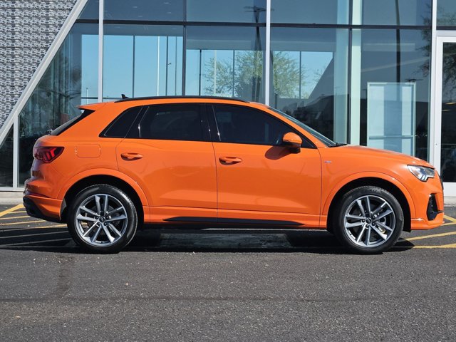 Used 2024 Audi Q3 2.0T Premium Plus w/ Premium Plus Package AWD/4WD image 4