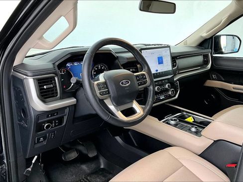 Used 2023 Ford Expedition XLT AWD/4WD image 15