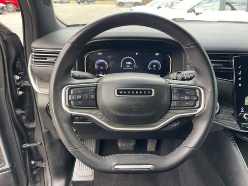 Used 2022 Jeep Wagoneer Series III image 15