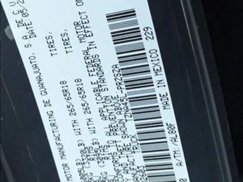 Used 2025 Toyota Tacoma SR5 image 25