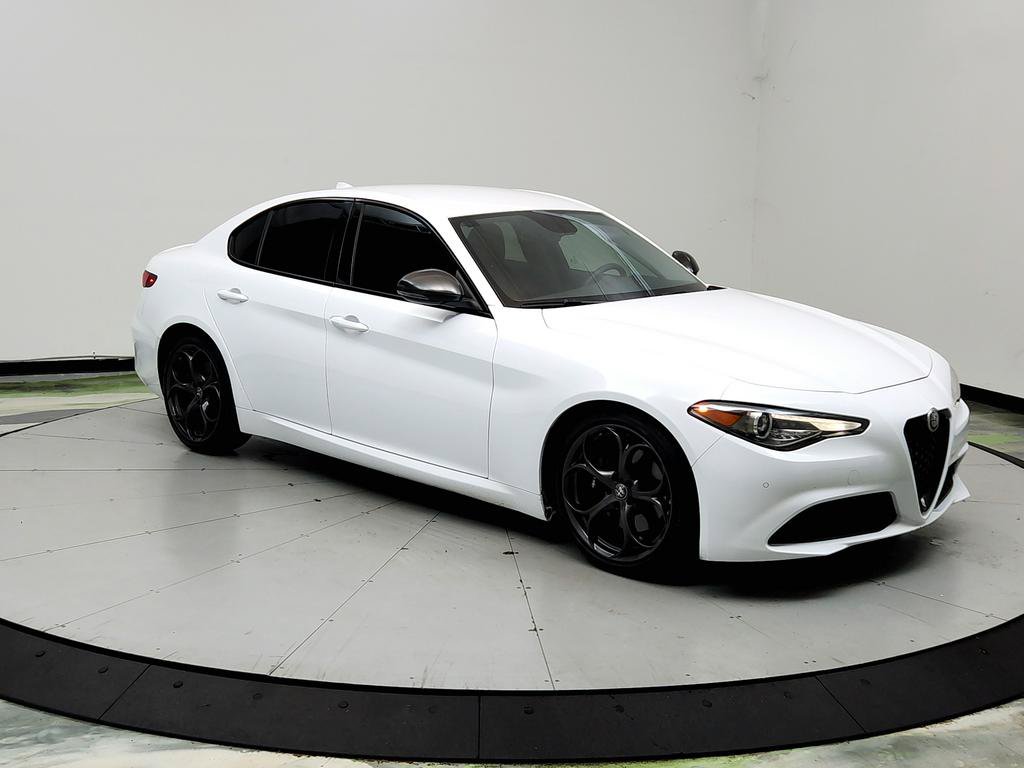 Used 2019 Alfa Romeo Giulia w/ Nero Edizione RWD image 3