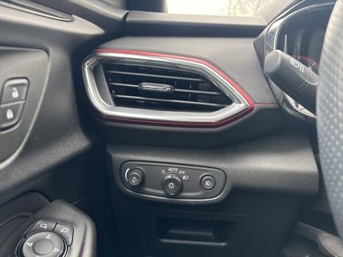 Certified 2023 Chevrolet TrailBlazer RS w/ Convenience Package image 17